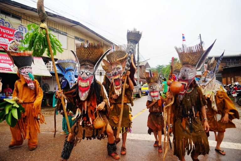 Le hoi phi ta khon, le hoi ma xo, du lich thai lan, le hoi thai lan