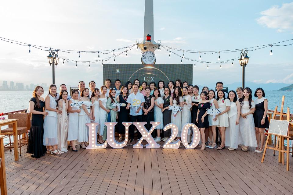 company trip luxgroup