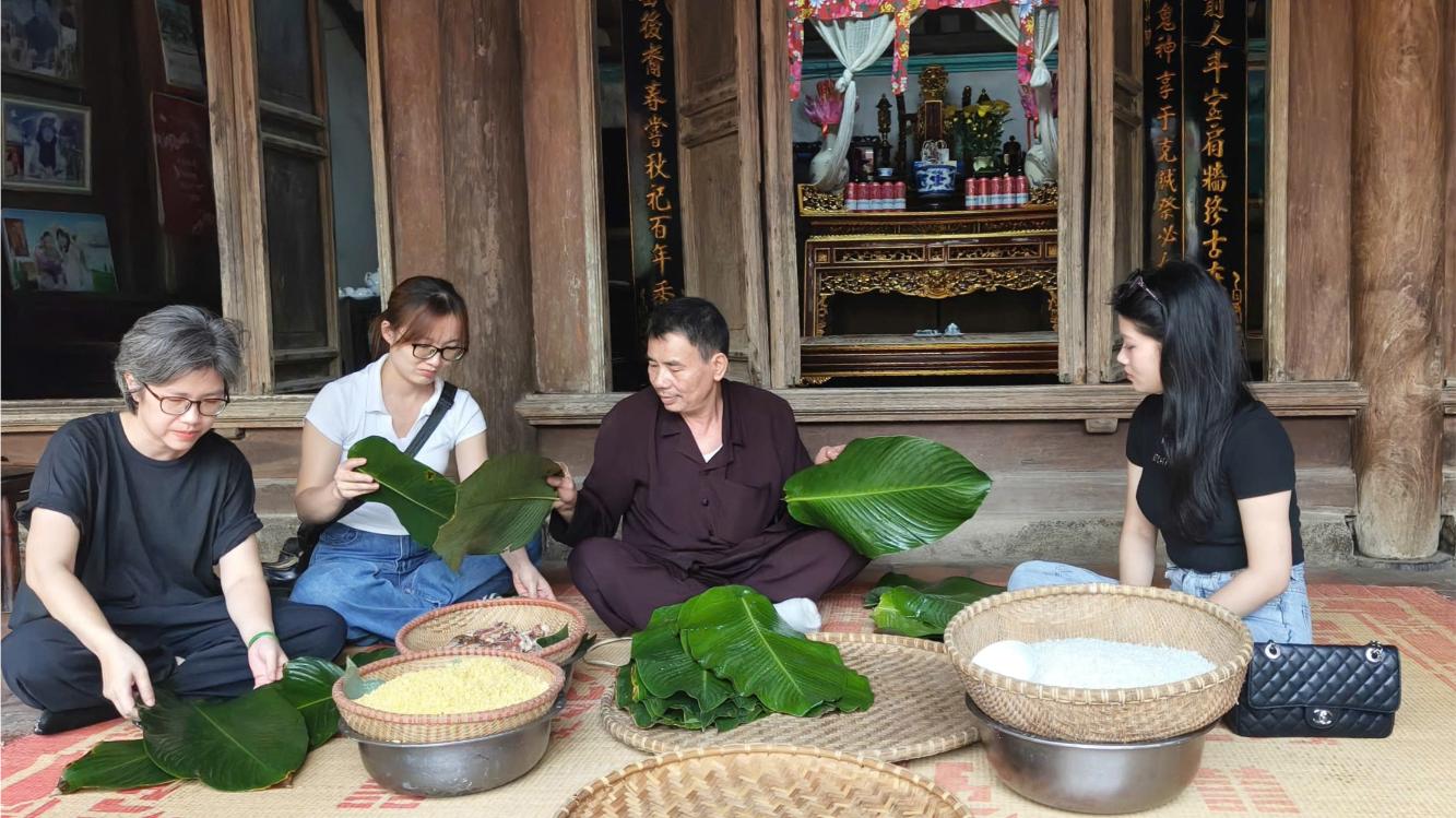 làng cổ Hùng Lô